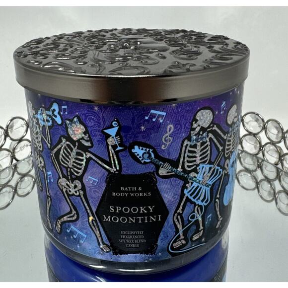 New/Boxed Bath & Body Works Spooky Moontini 3-Wick Halloween Candle Skull Lid - Picture 3 of 5